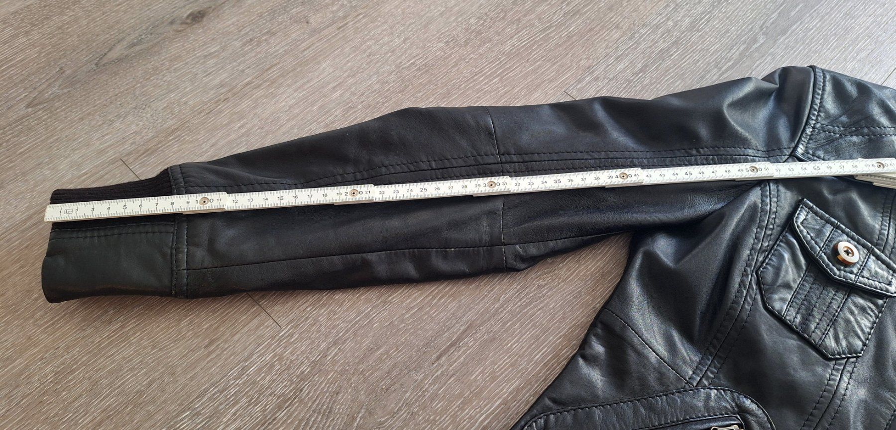 Esprit Giacche: Lederjacke Vintage Style Schwarz – Usato da Matten b. Interl venduto da iae_cwc7 9