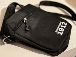 ”Independent 1912” Umhängetaschen - Neu & OVP!
