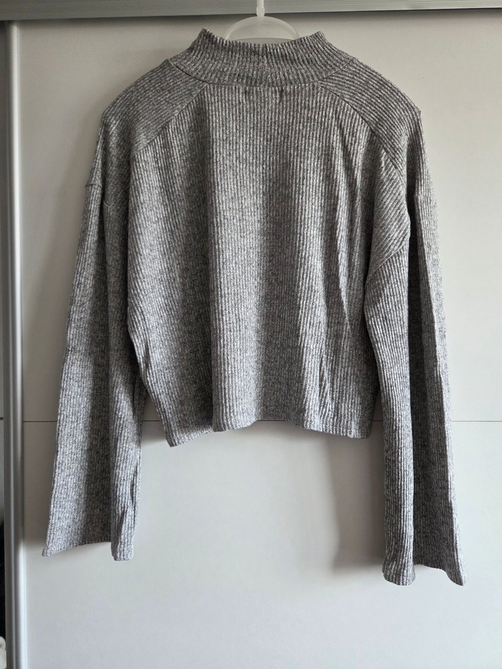 Topshop Top: TOPSHOP Pull gris côtelé, taille 34/36 – Nuovo (secondo la descrizione) da Chavannes-Renens venduto da mau_8rwz 1