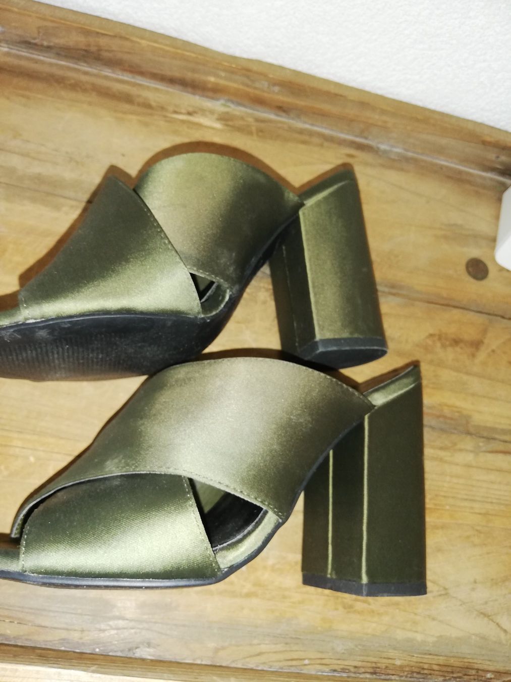 Zalando Scarpe da donna: Neue  Pantoletten von Zalando – Nuovo (secondo la descrizione) da Egnach venduto da bgdo26 2