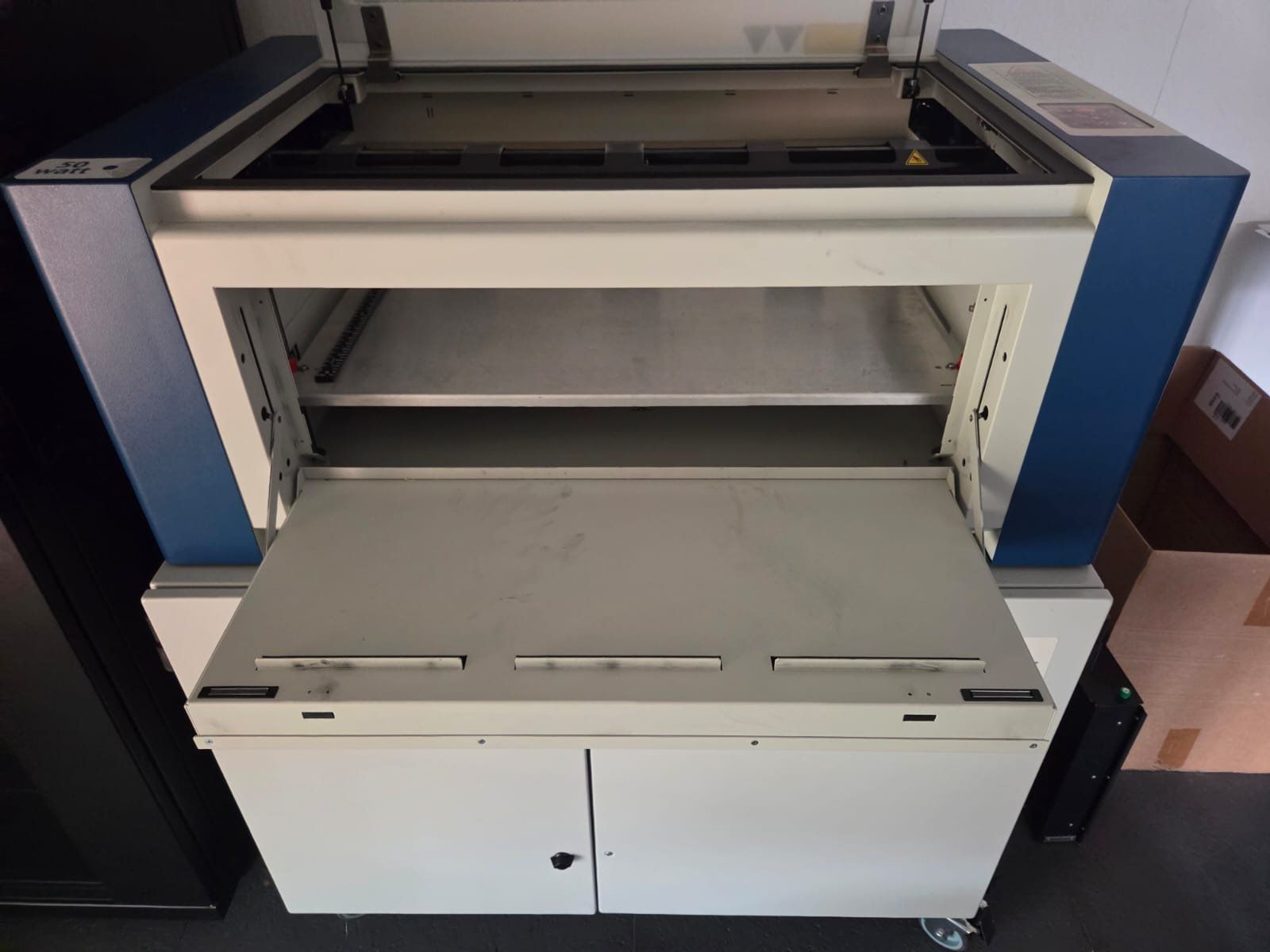 Tutte le macchine: EPILOG Laser System Zing 24-50W + Abzugssystem BOFA Base Z24 – Usato da Oberhof venduto da 8Grizzly 4