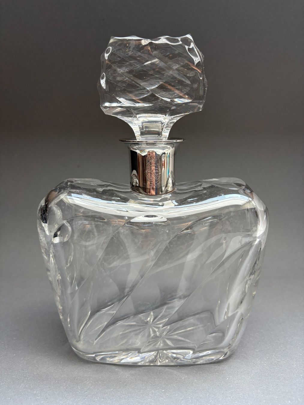 Caraffe: Kristall Karaffe Silbermontur 1940 Silber 800 – Usato da Zürich venduto da timeless.tones 3