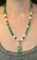 Neue Halskette aus Jade, Perlmut und Achat