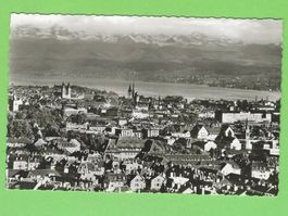 Zürich und die Alpen