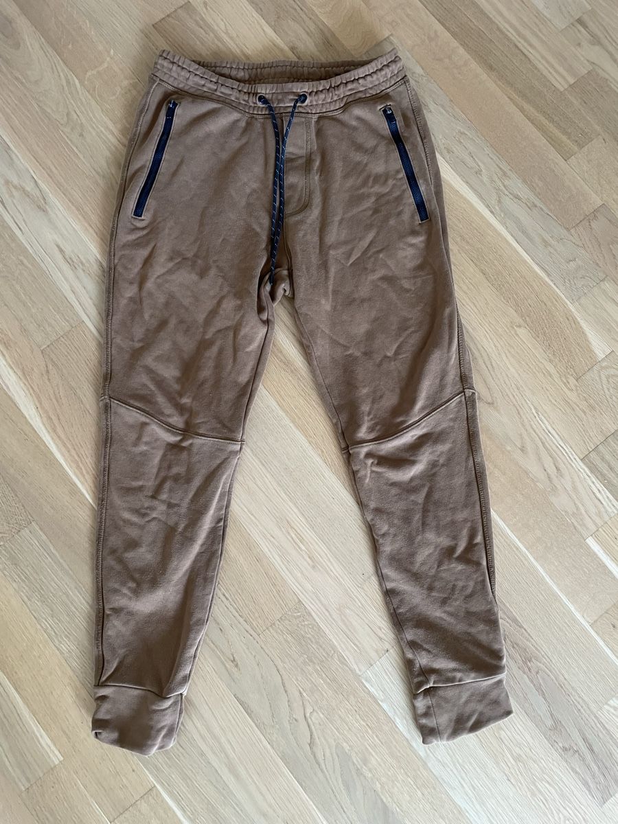 American Eagle Pantaloni: American Eagle Jogginghose Braun Gr. S/P/CH – Usato da Lenzburg venduto da srunoraa_97