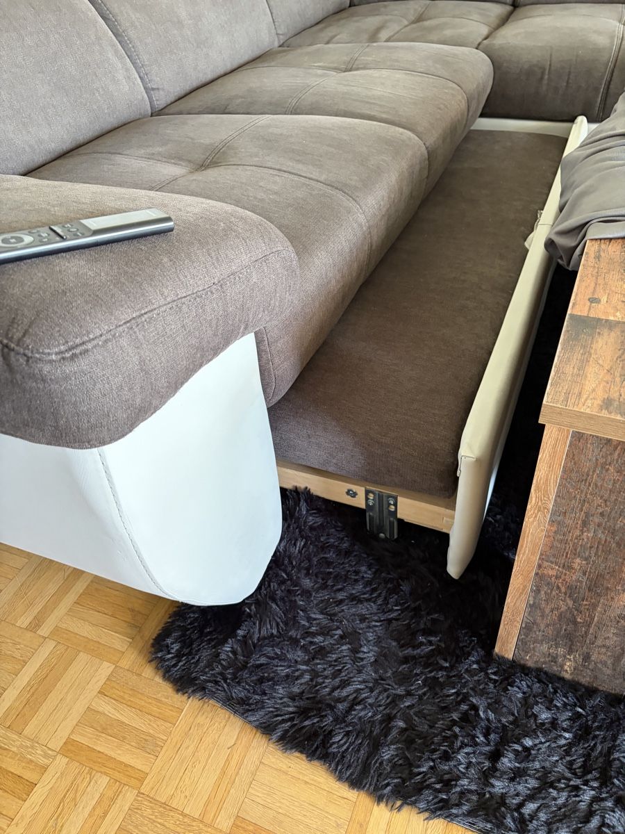 Sofas: Ecksofa ab 1.- – D'occasion à Laupen par TecProPalmer1092 5
