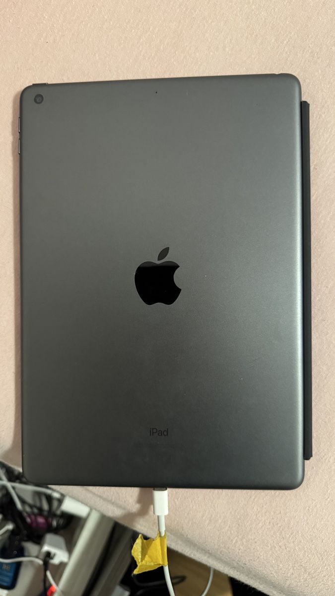 Apple Tablet PC: iPad 8. Generation, 32 GB, Space Gray - Top Zustand! – Neu (gemäss Beschreibung) aus Aarau Rohr von aur_ydw8 1