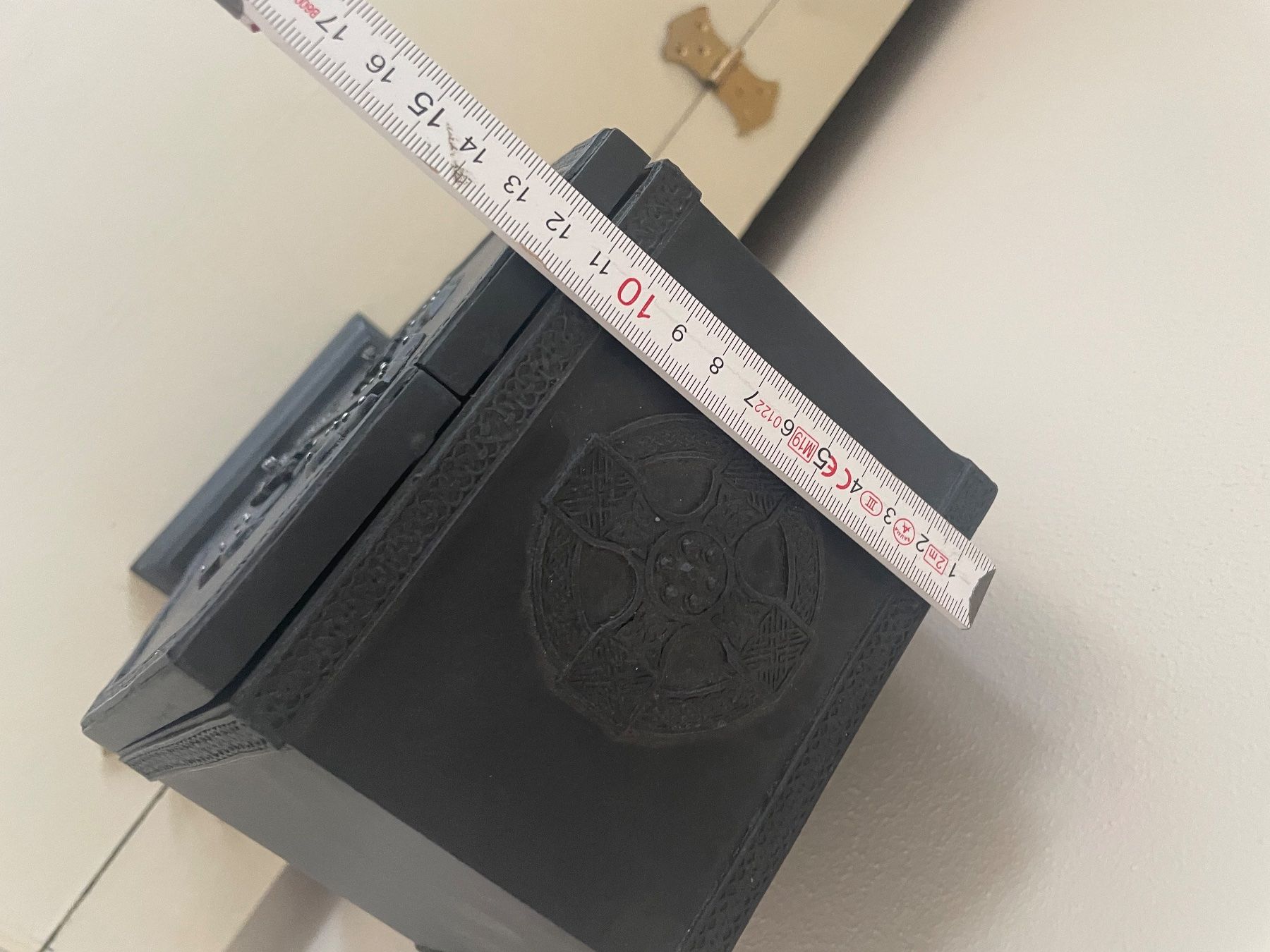 Armadi: Handgemachter Sargschrank – Usato da Minusio venduto da Pink222 5