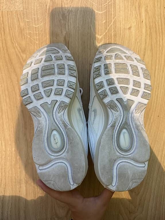 Nike Damenschuhe: Nike air max 97 Grösse 39 – Gebraucht aus ZUFIKON von SULMI01 2