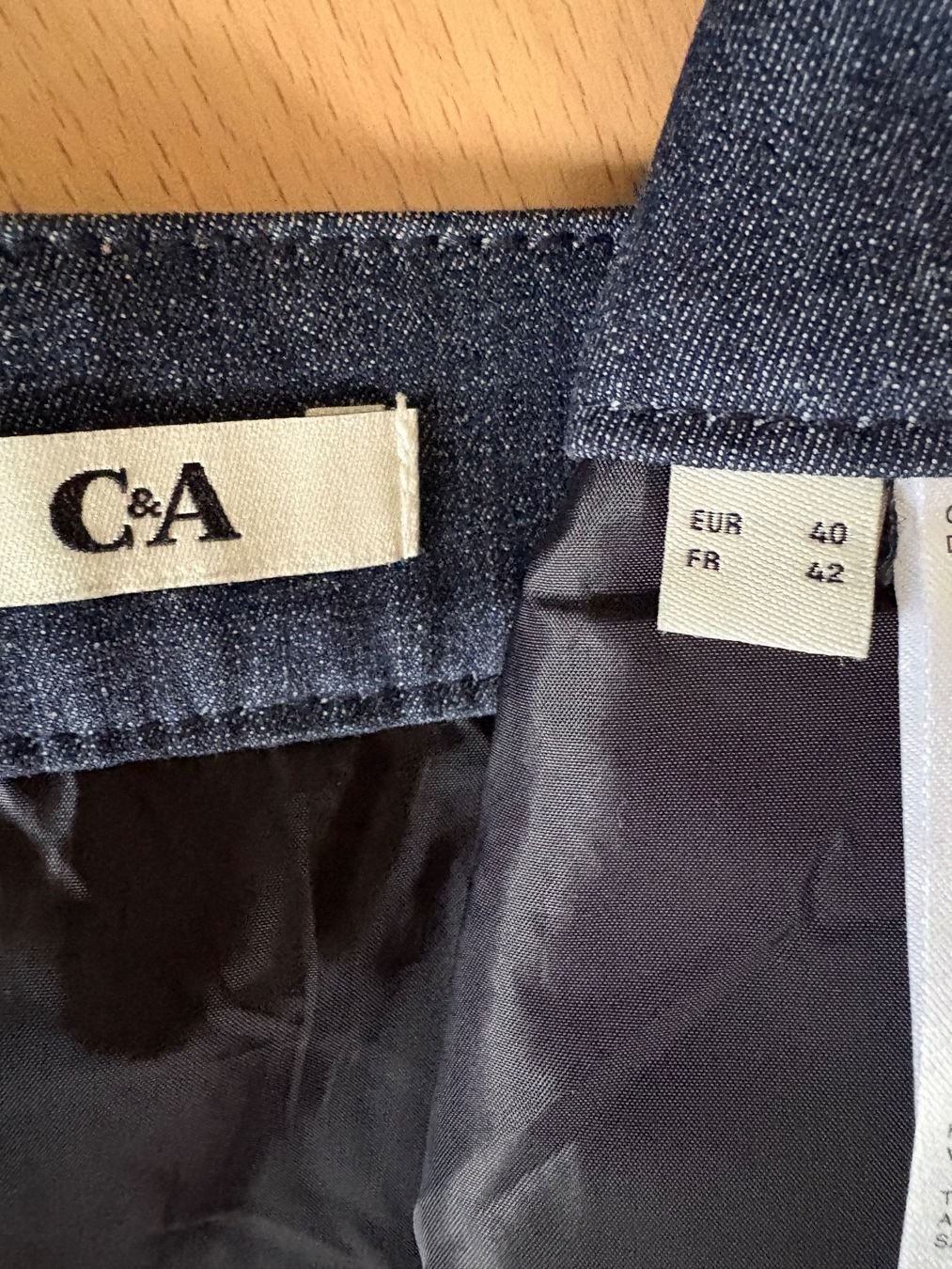 C&A Gonne: C&A Rock gr40 – Usato da Niederbipp venduto da blu_jw7r 7