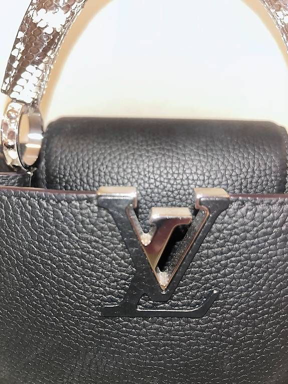 Taschen für Damen: LV Capucines Limited Edition (manico python) – Gebraucht aus Bioggio von Nadezhda 2