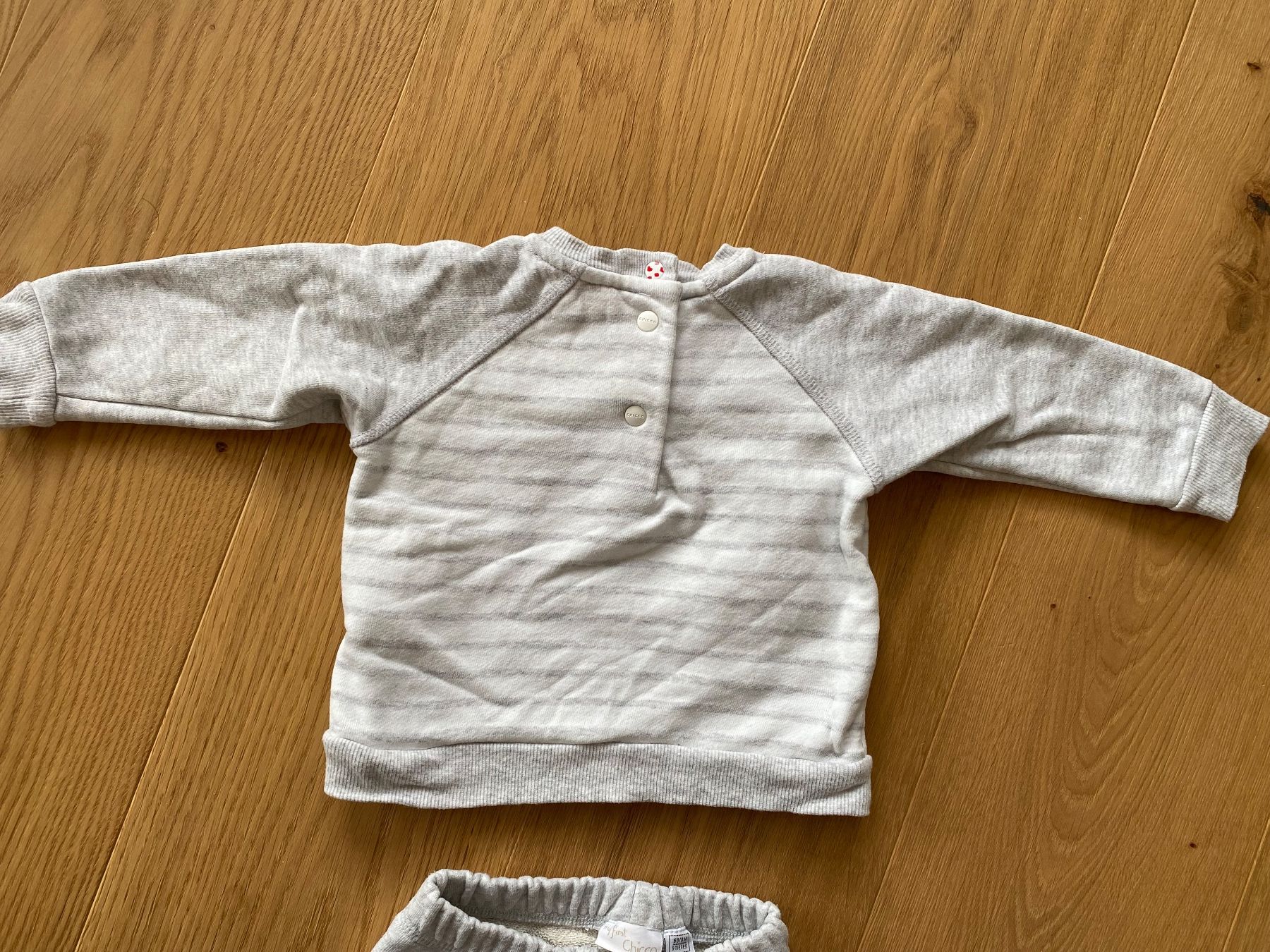Chicco Lotti & Set di vestiti: Bequemes Baby Set Chicco Kuh 68 – Usato da Trachslau venduto da M_Schmid81 6