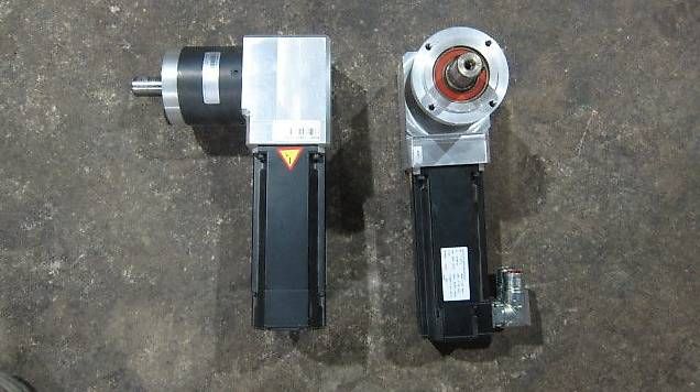 Motoren: Servomotor, Winkelplanetengetriebe B&R – Gebraucht aus Thun von Estell