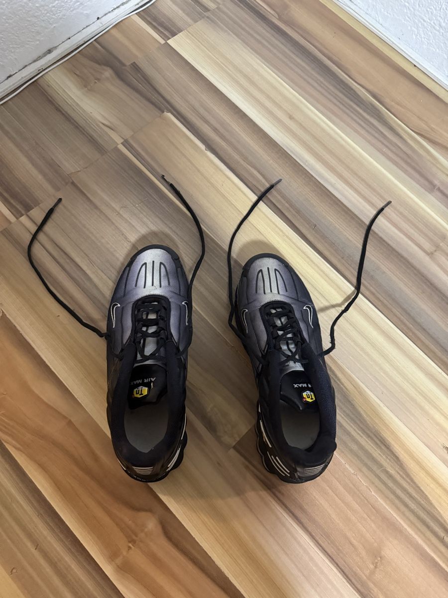 Nike Herrenschuhe: Nike Air Max Plus – Gebraucht aus Widnau von Refik28