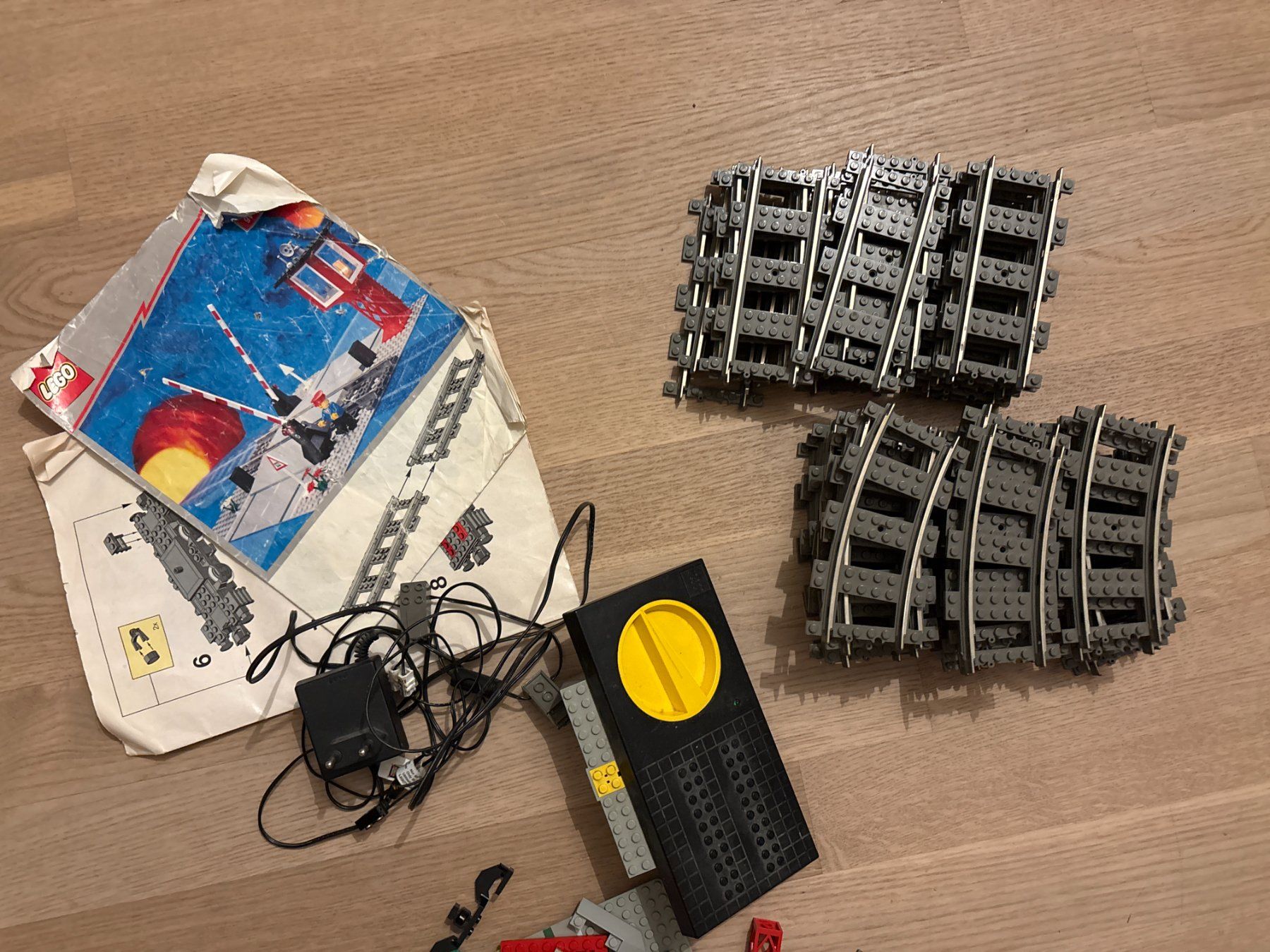 Lego Kit di costruzioni: 5.5 kg Lego plus ca. 30 9V-Schienen – Usato da Elgg venduto da Jo_Naj 1