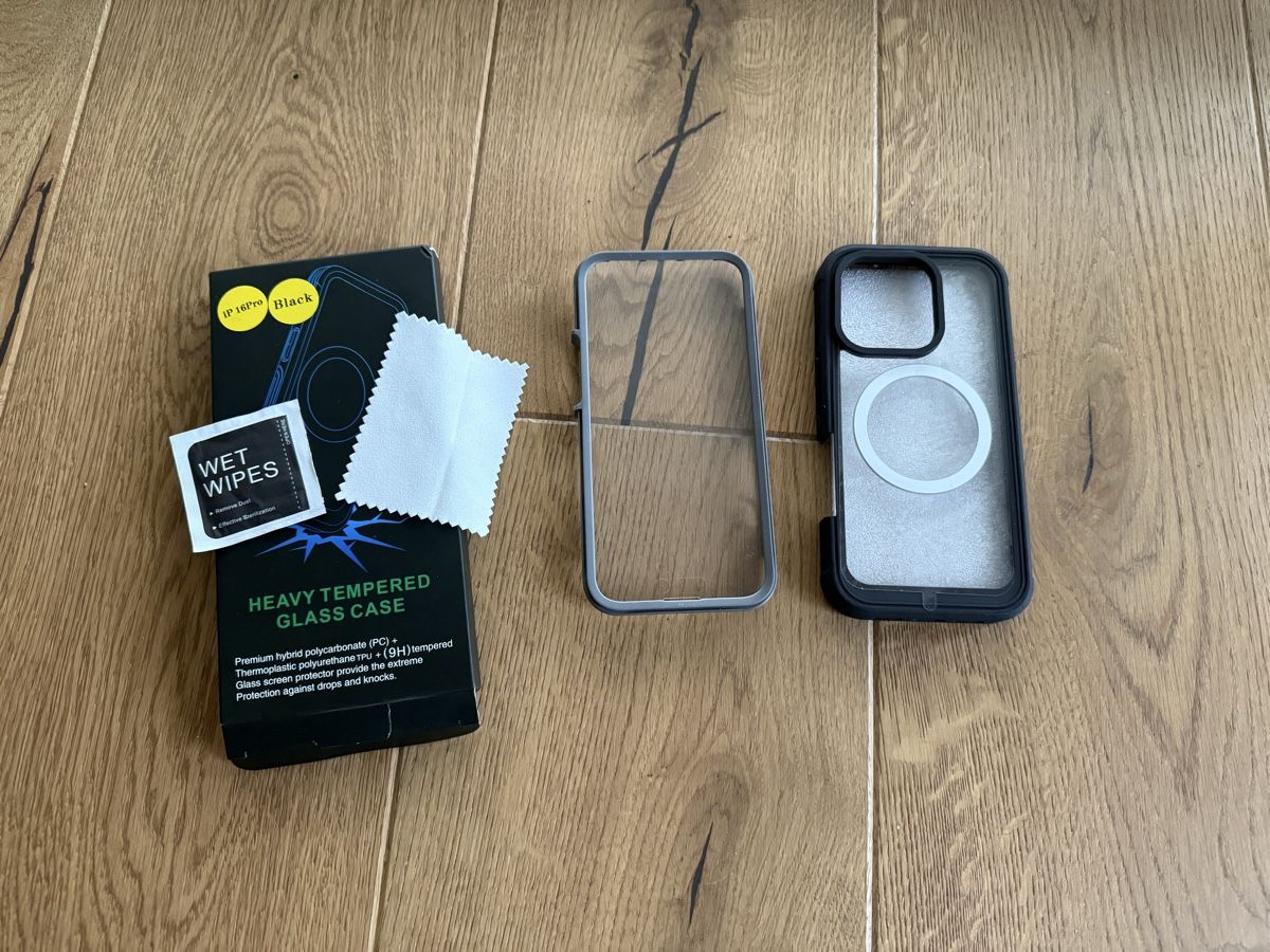 Cover & Protezioni schermo: Handyschutzhülle IPhone 16 Pro – Nuovo e nell'imballaggio originale da Weinfelden venduto da fse_9bk7