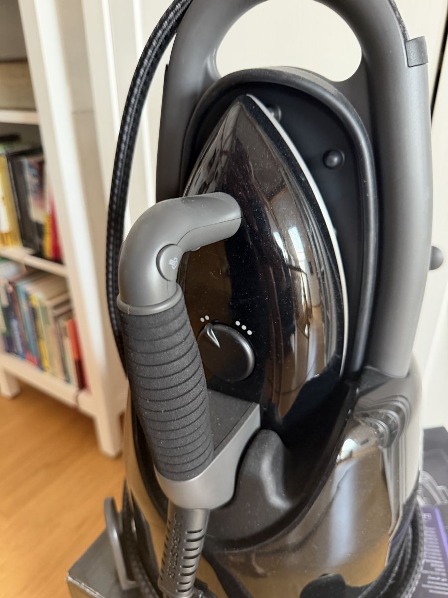 Laurastar Bügeleisen: Laurastar Lift plus – Neu (gemäss Beschreibung) aus Mörigen von paulwb 1