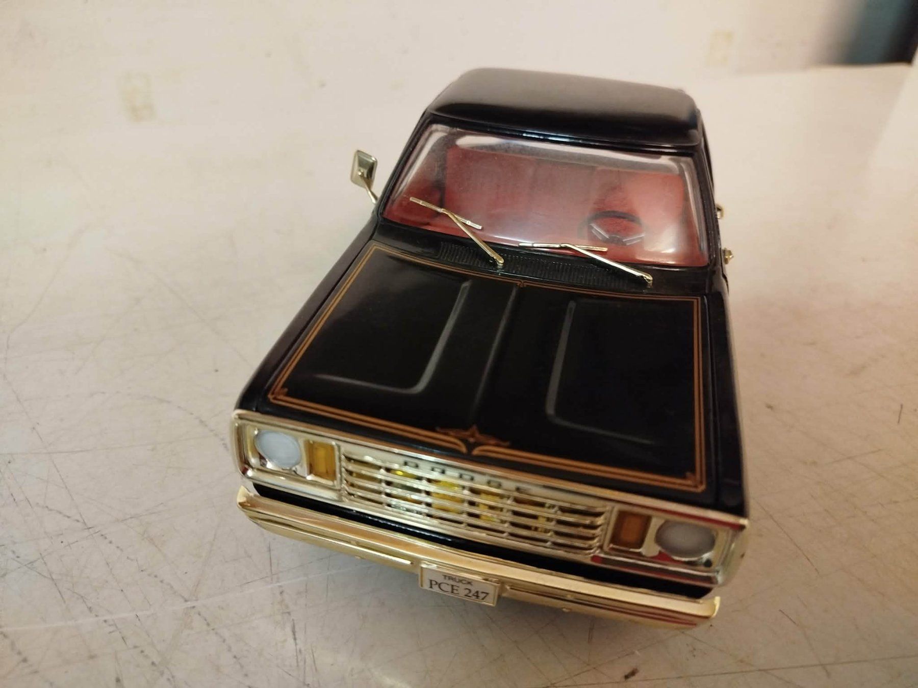 Dodge Modellini d'auto: Dodge Warlock 1:18 – Usato da La Chaux-de-Fonds venduto da Emmaus2300CDF 3