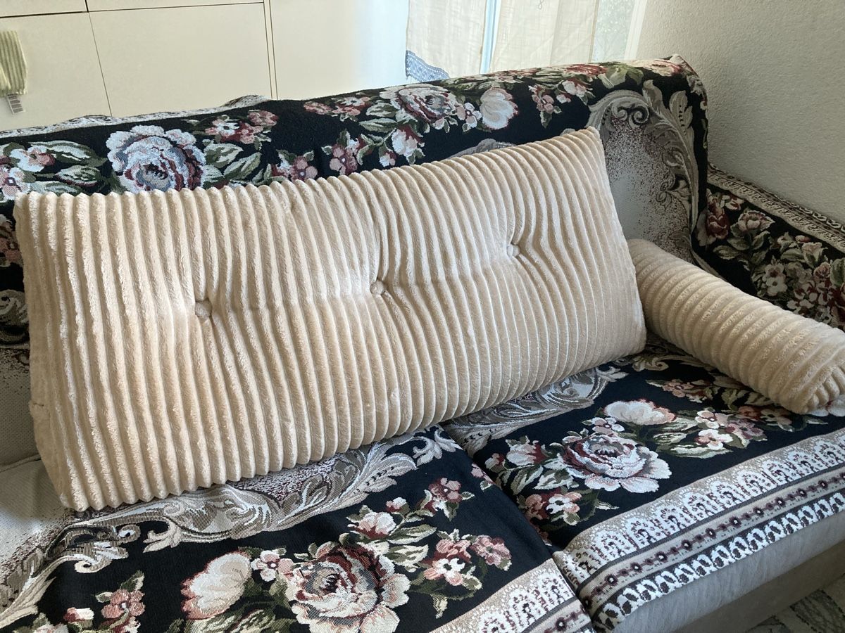 Kissen: Sofa set cushion  – Neu (gemäss Beschreibung) aus Zürich von mar_yb5j 1