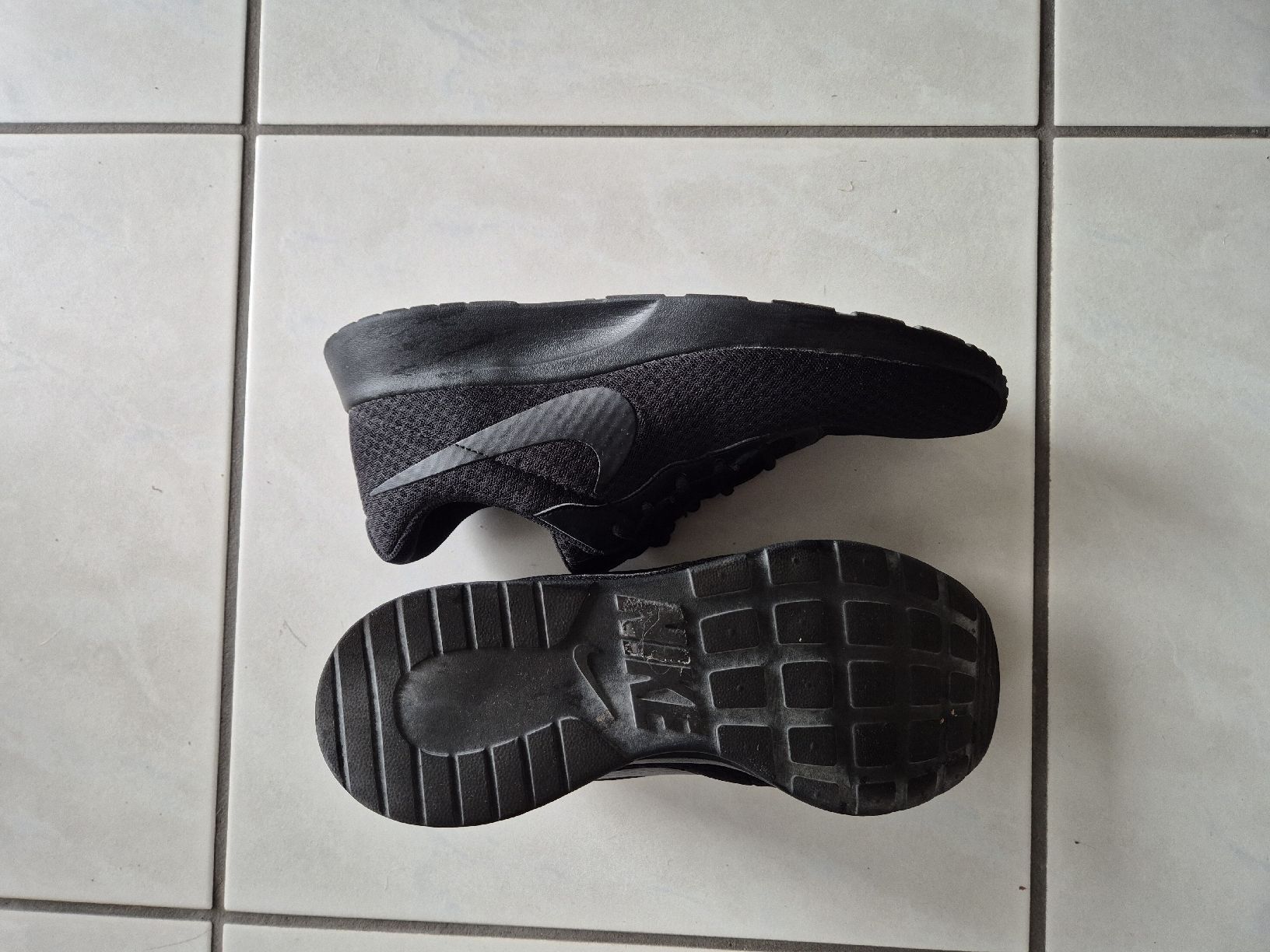 Nike Chaussures hommes: Nike SB Tanjun – D'occasion à Mühlethal par albo1194 2