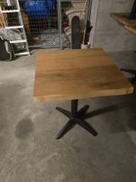 Gastro, Bistrotisch Eiche massiv quadratisch Metallfuss