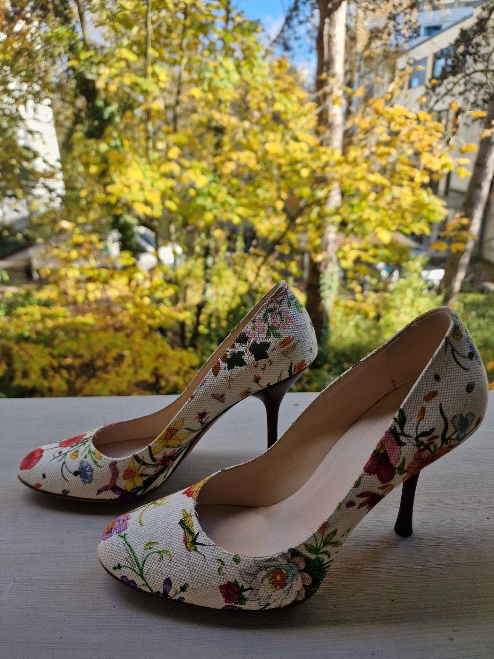 Gucci Scarpe da donna: Gucci Floral Heels, Size 37.5 – Usato da Basel venduto da chingson 1