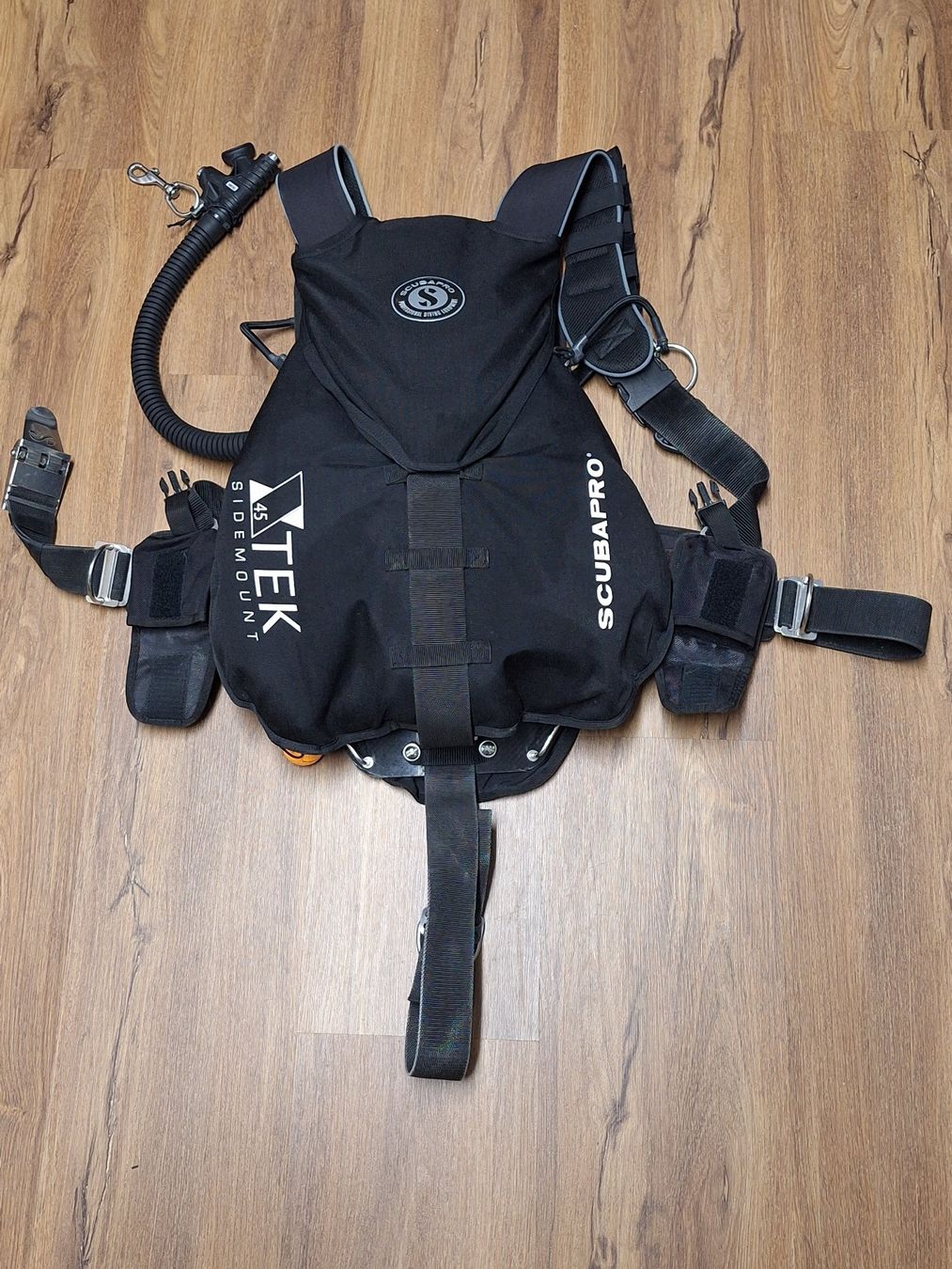 Scubapro Respiratori & Giubbotti: Scubapro X-Tek Sidemount Jacket – Usato da Birr venduto da Ghostpower1958