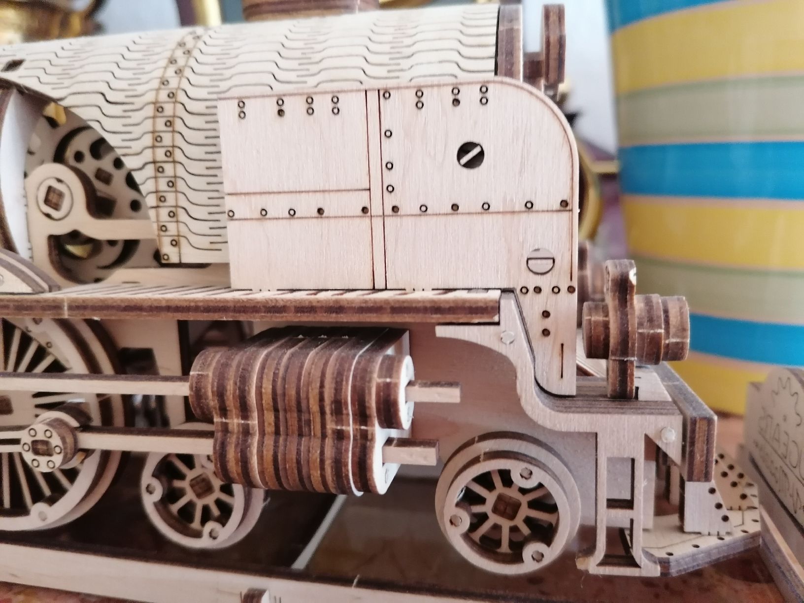 Ugears Modellbausätze & Standmodelle: EISENBAHN AUS HOLZ – Gebraucht aus Pratteln von ThereseZ 8