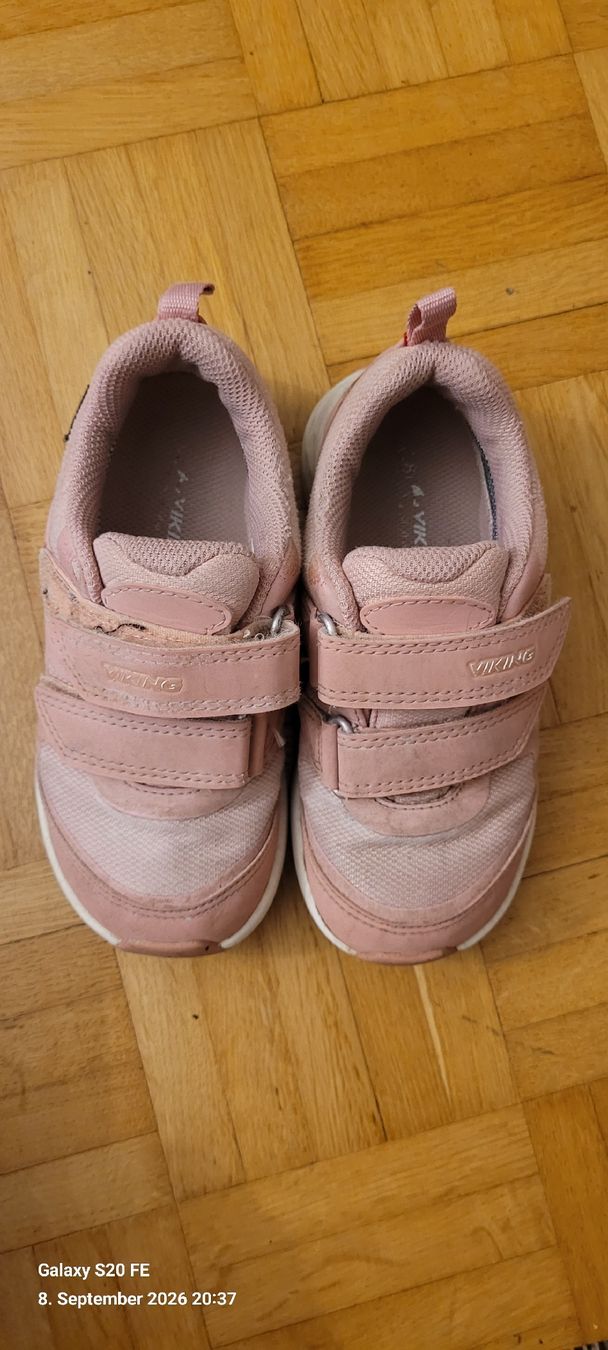 Viking Schuhe für Mädchen: Viking Goretex Sneaker Gröase 28 – Gebraucht aus Basel von regboo 1