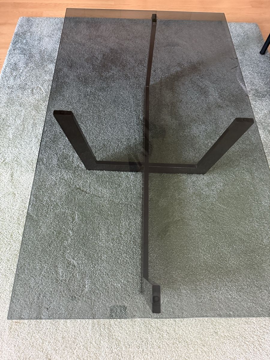 Tavoli: Moderner Couchtisch aus schwarzem Glas – Nuovo (secondo la descrizione) da Zürich venduto da Daria_Step 3