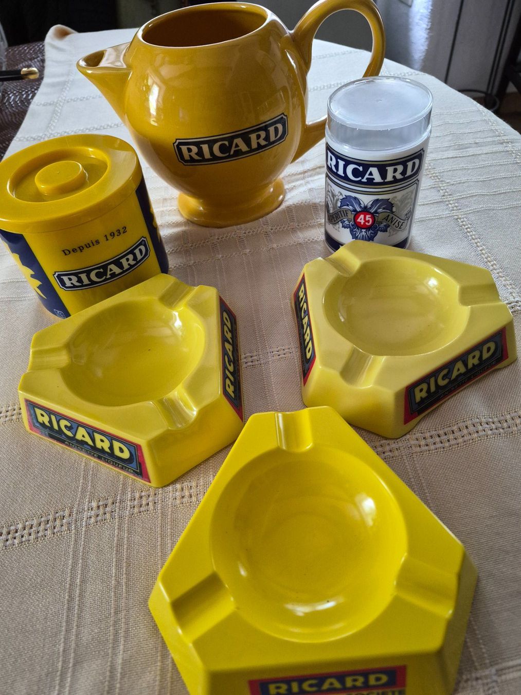 Alle Dekorationen: Ricard, objets de publicité – Gebraucht aus charmoille von mir_my9f