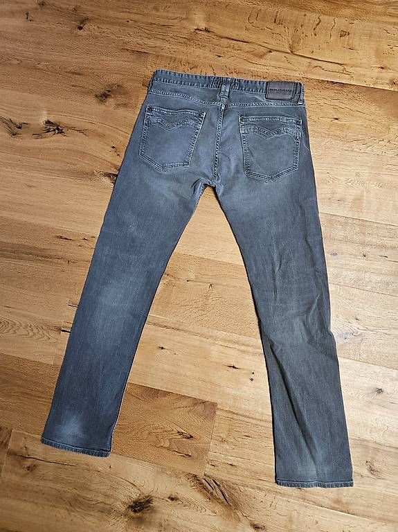 Replay Jeans: Replay Newbill Jeans W32 L32 – Gebraucht aus Gossau ZH von collectr 1