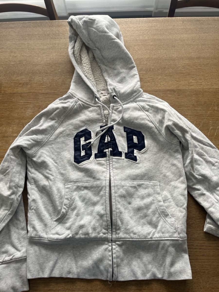 Jacken & Mäntel: GAP Kapuzenjacke mit Teddyfutter – Gebraucht aus Wichtrach von henzmann1