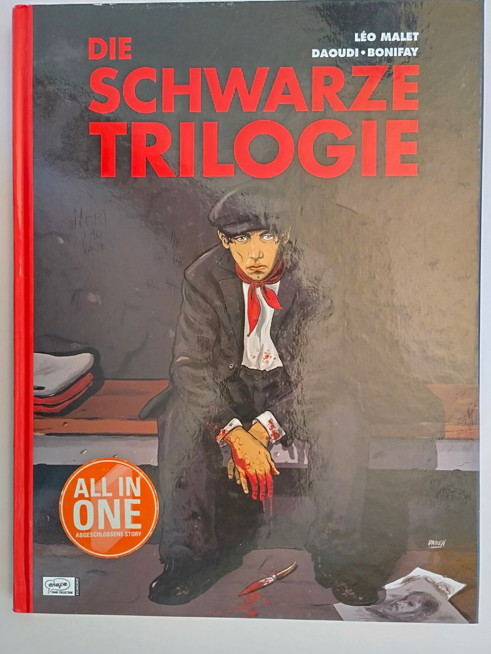 Fumetti: Die Schwarze Trilogie - Comic / Gesamtausgabe Hardcover 2009 – Usato da Bellach venduto da JingleJerry