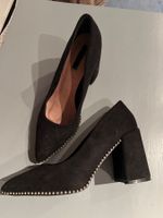 Pumps schwarz Wildleder Nieten Blockabsatz Grösse 40