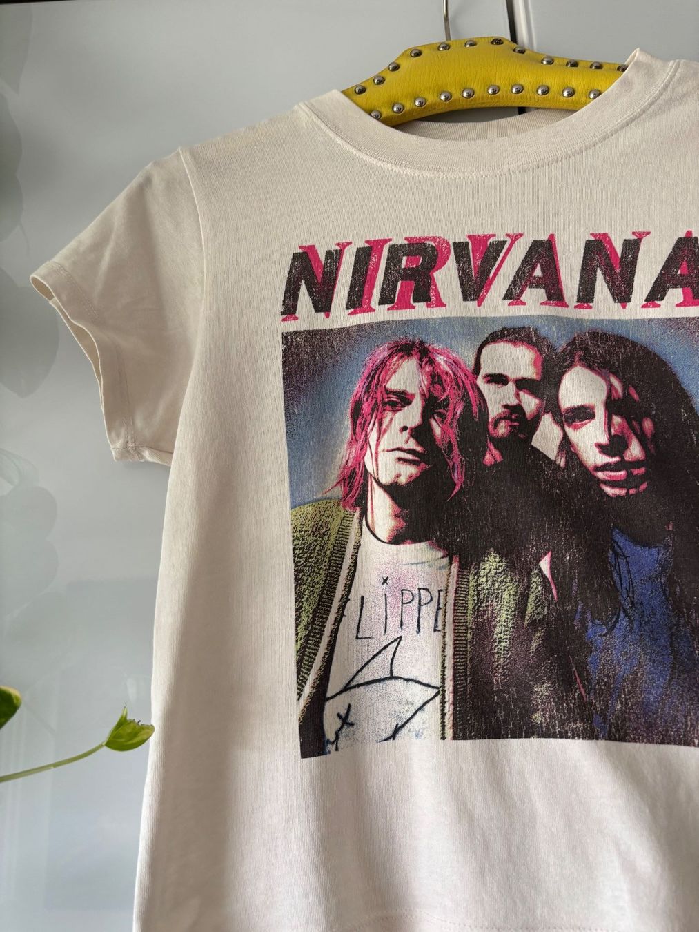 H&M T-shirts: H&M NIRVANA cropped Shirt – D'occasion à Zürich par missmodernage 1