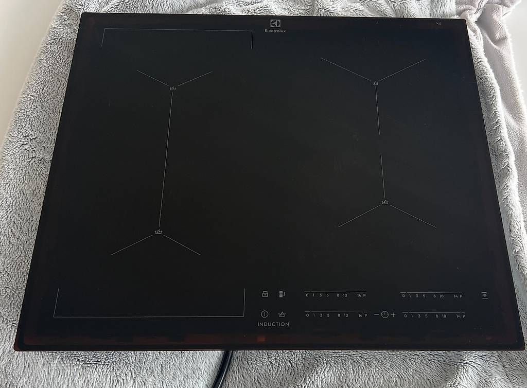 Herde: Plaque Induction ELECTRULUX  – Gebraucht aus Founex von vil_hyz2 1