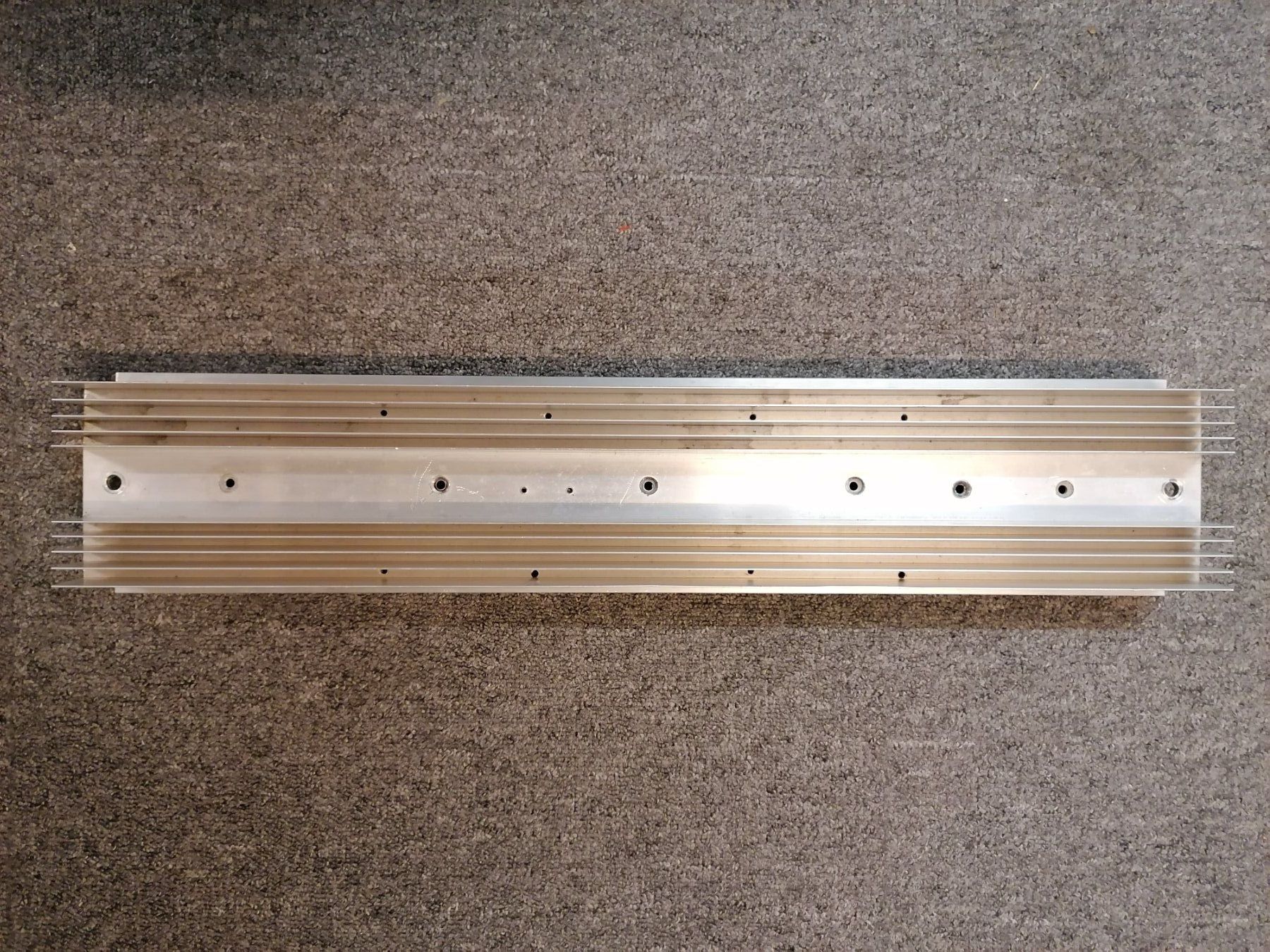 Componenti elettronici: Kühlrippe, Kühlkörper, Heatsinks, Alu Profil – Usato da Niedergösgen venduto da piccorx5