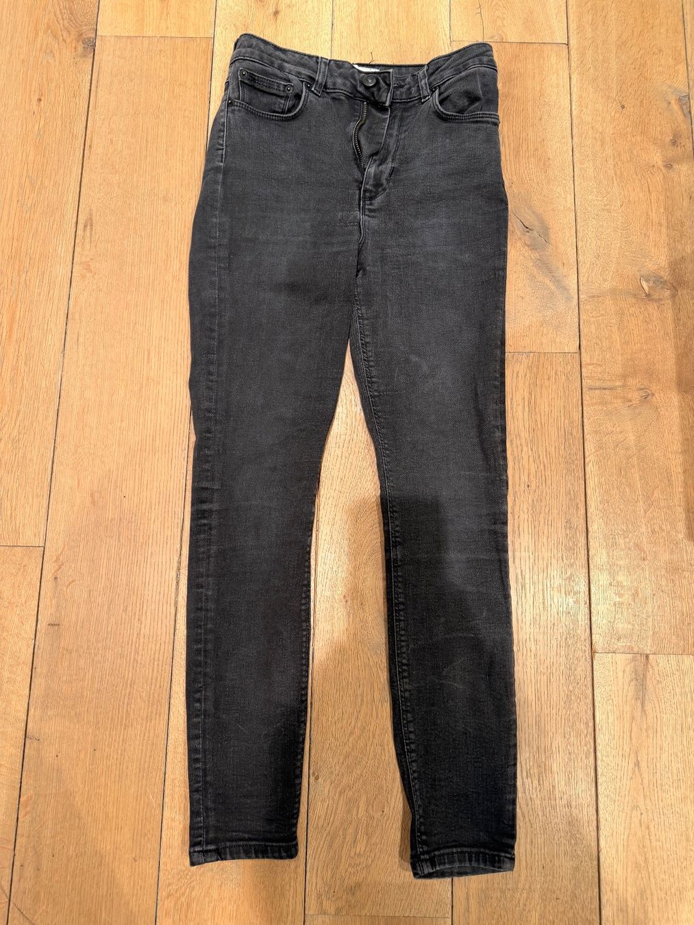 Zara Jeans: Schwarze Zara Jeans, Grösse 36 – Gebraucht aus Zollikon von Jekled