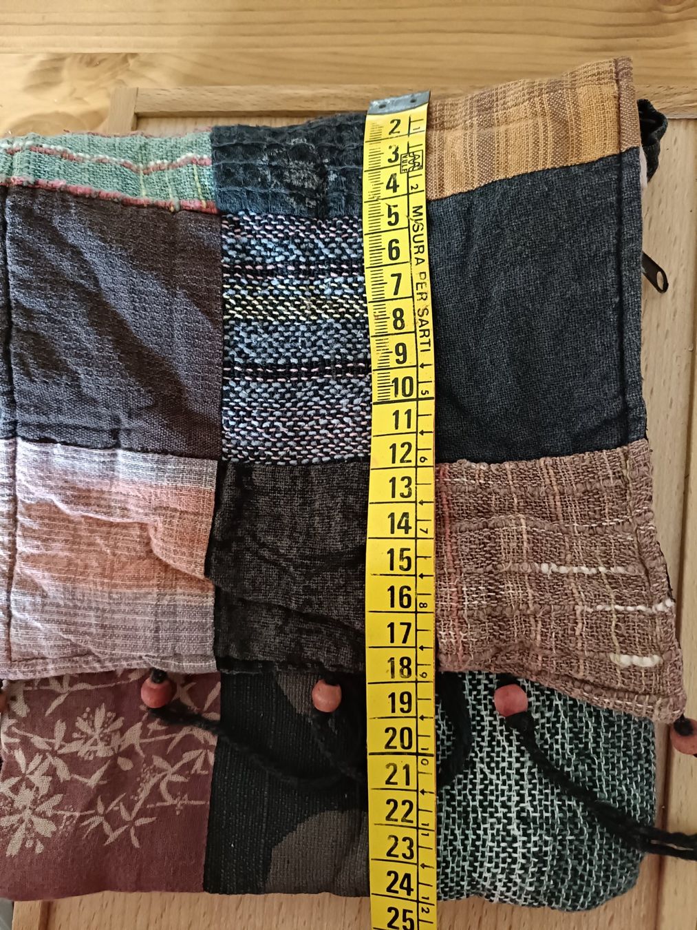 Altro in  Abbigliamento & Accessori: Borsetta a tracolla patchwork tessuto multicolore usata – Usato da Lugano venduto da ycd_rv8h 5