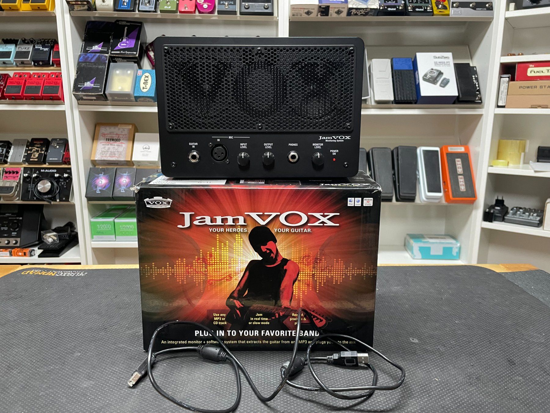 Casse acustiche: Jam Vox JV1 Guitar Interface and guitar tool System! – Usato da Cama venduto da Superbayer