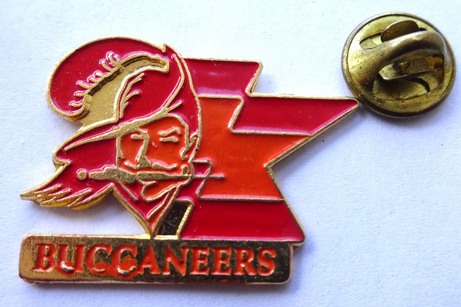 Placchette & Badge: Pin  BUGGANEERS  Kopf und HUT – Usato da Utzenstorf venduto da BUtter81