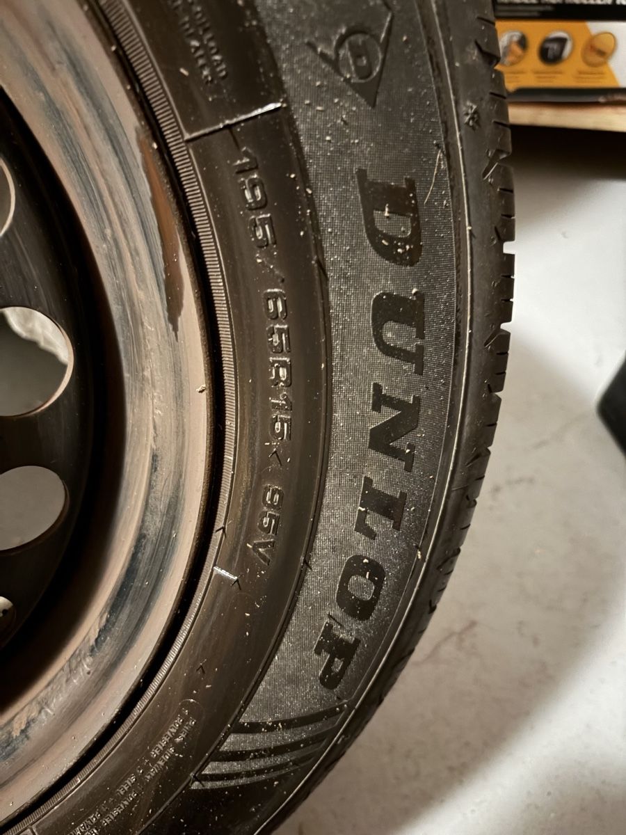 Dunlop Pneus & Kompletträder: Allwetter Pneus – Gebraucht aus Etziken von Gin13 1