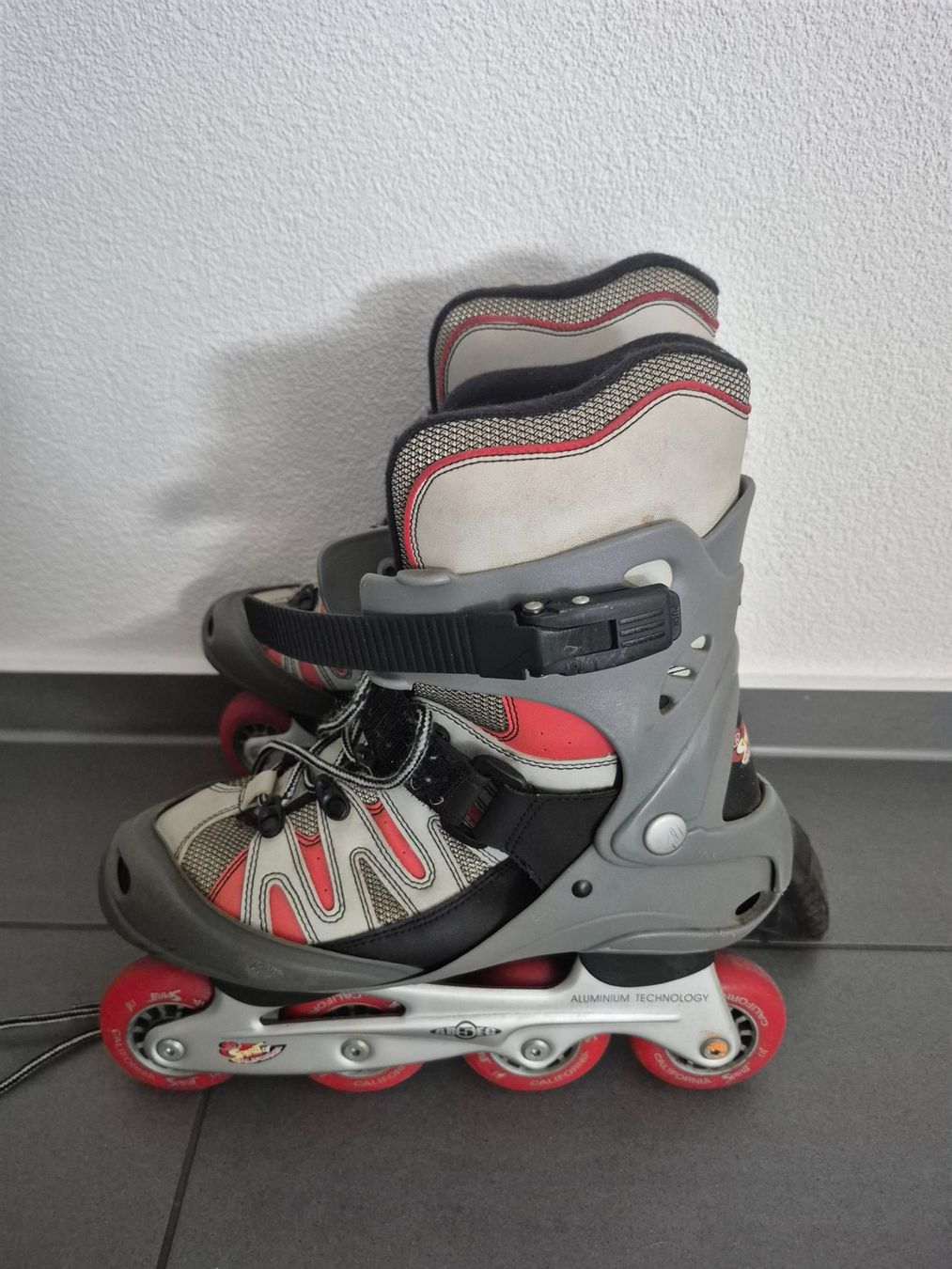 Patins à roul. & inline: Inlineskates – D'occasion à Wil SG par ker_lny6 1