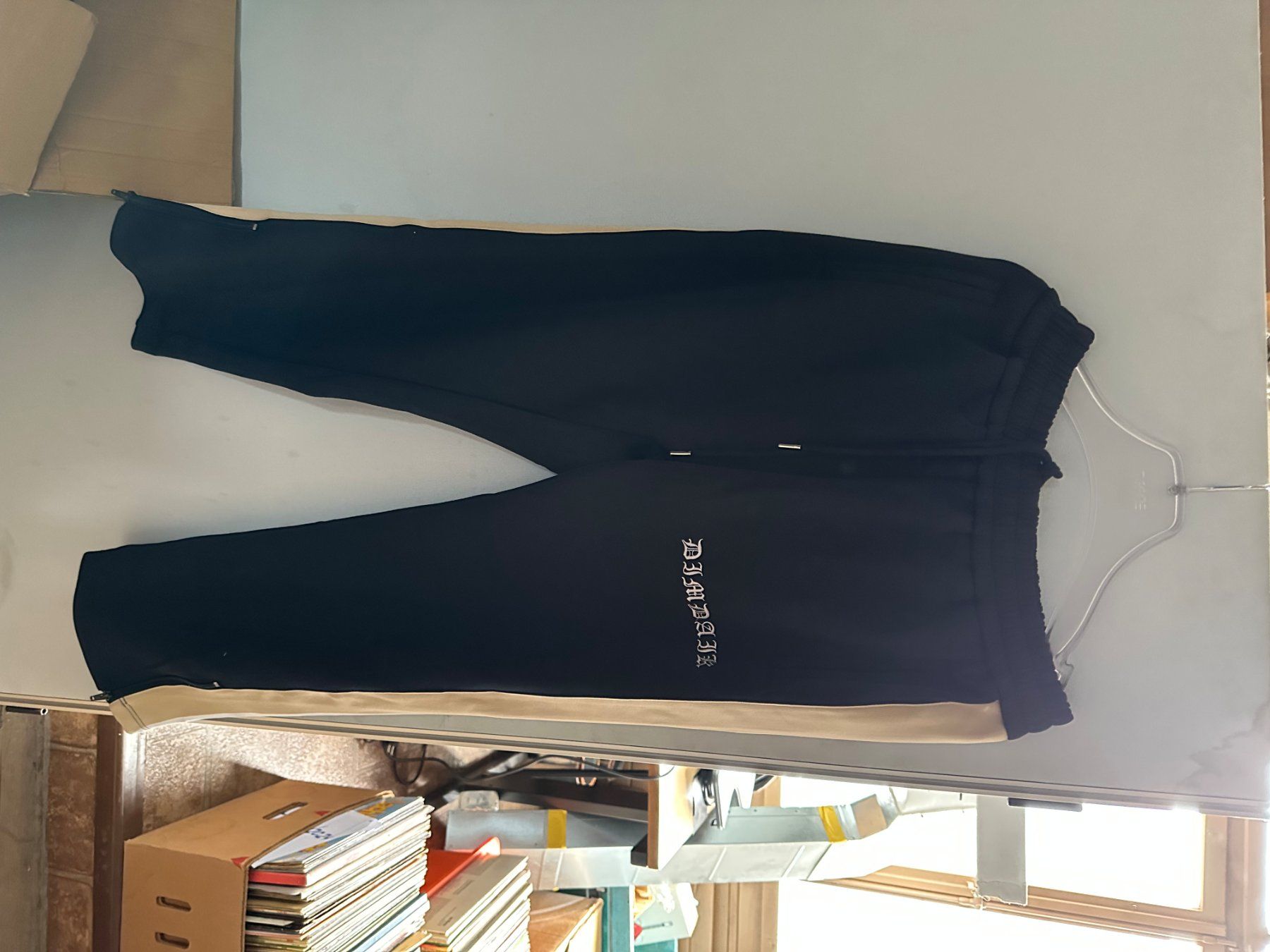 Anzüge: Trainer Dunkelblau Grösse L – Neu (gemäss Beschreibung) aus Brügg BE von TSP02 2