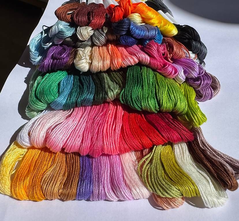 Kit bricolage: 100 x Garn Stickgarn Armbändeli Knüpfen – Nuovo e nell'imballaggio originale da Leuggern venduto da unico10 3