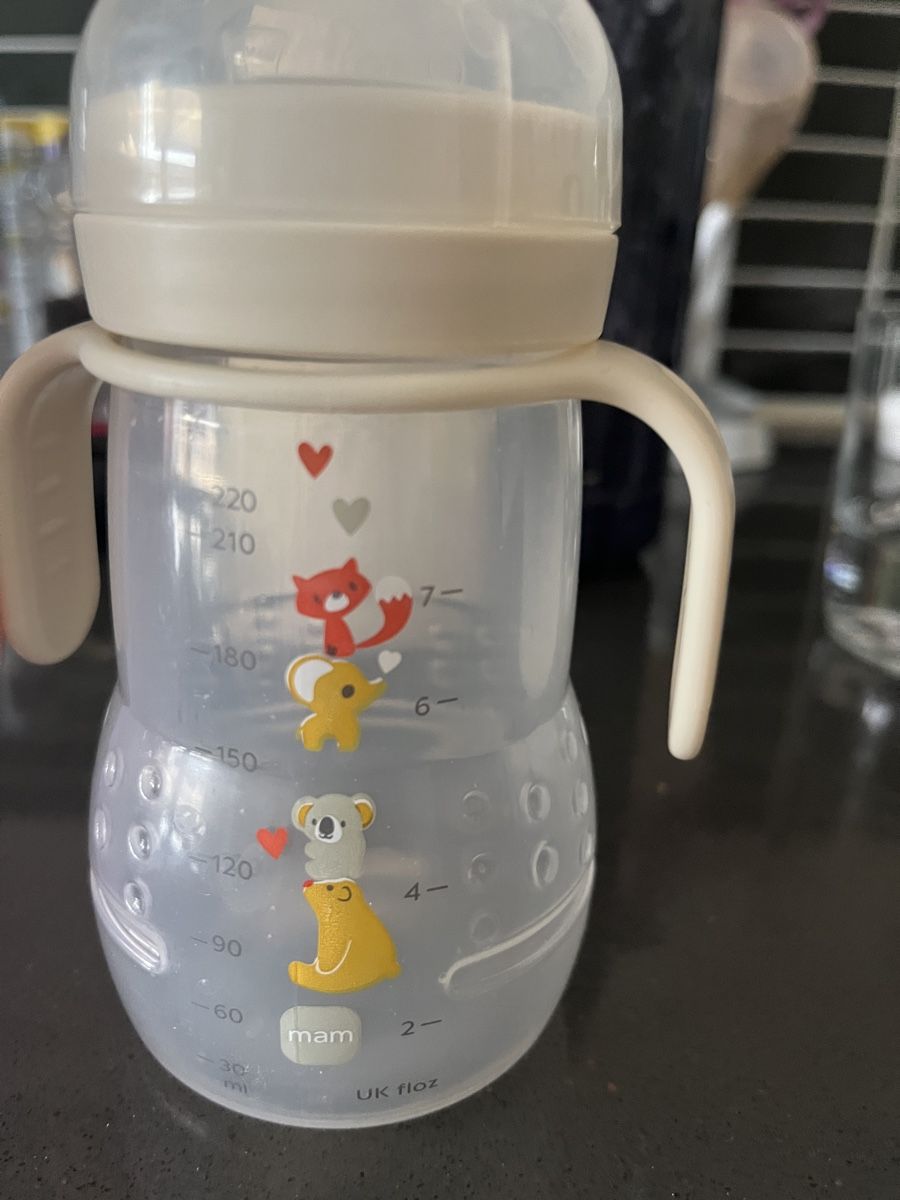 Mam Pasti del neonato: Two 220ml Mam Trainer Bottles  – Usato da Zürich venduto da geo_vls6 2