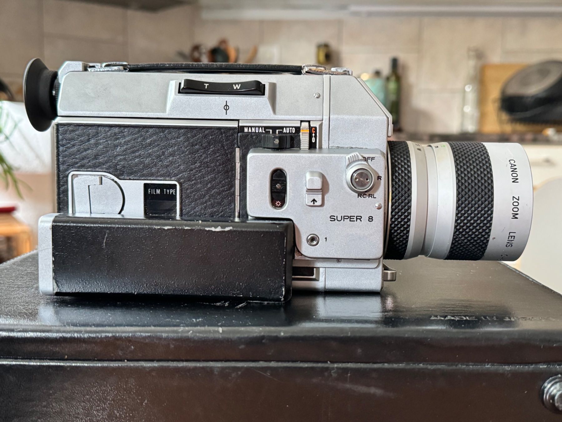 Canon Camcorder: Canon auto zoom 814 – Defekt aus Delémont von cpop 2
