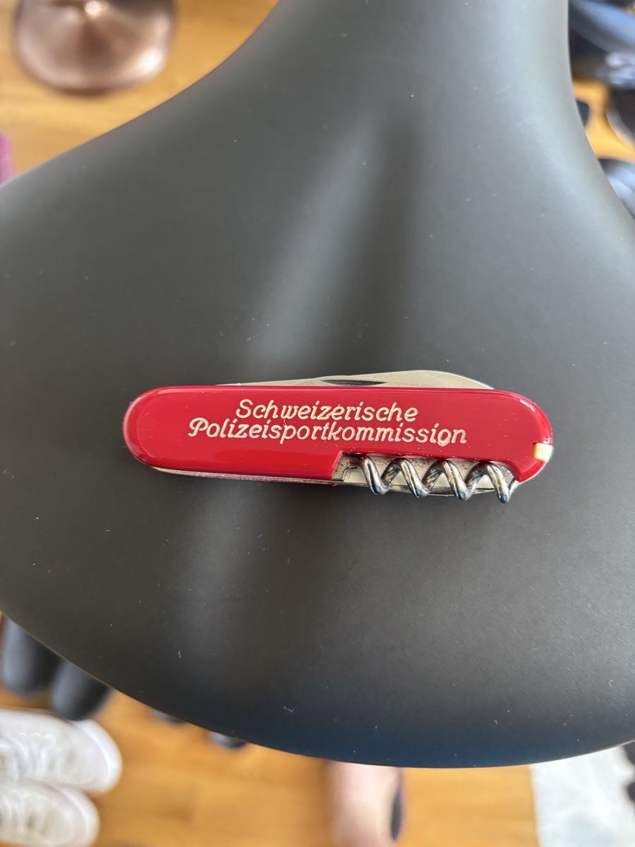 Victorinox Coltellini militari: Schweizer Armeemesser – Usato da Niederuzwil venduto da sla_b5ng 4