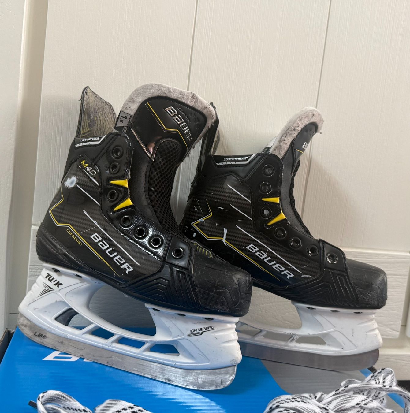 Bauer Pattini da ghiaccio: Eishockeyschlittschuhe Bauer Supreme M40 Junior Gr.34 breite – Usato da Uetikon am See venduto da Goldberg2 1